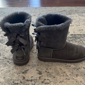UGG Kids' Charcoal Bow Boots